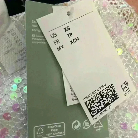 NEW !!!! HM's Women’s off the shoulder sparkly top - Picture 2 of 5